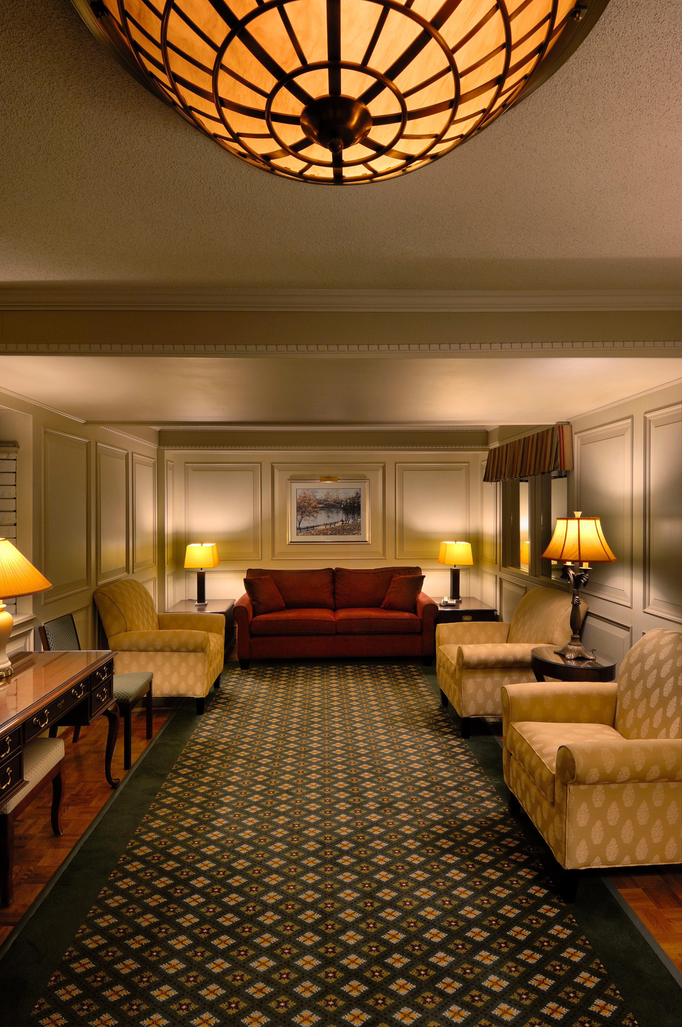 Royal Scot Hotel & Suites Victoria Extérieur photo